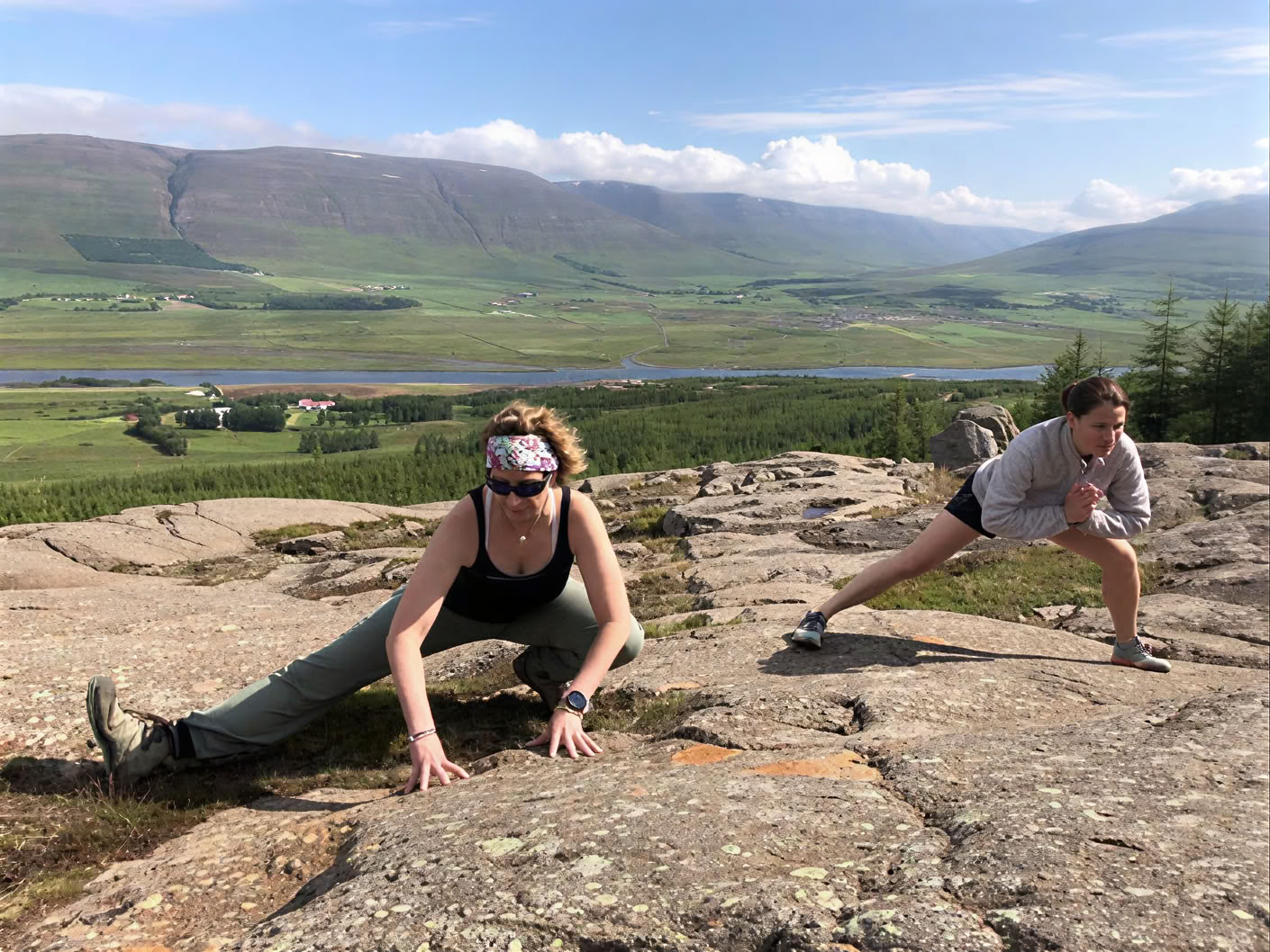 Yoga & Hike Ritiro del Sole di Mezzanotte in Islanda – Date 2026