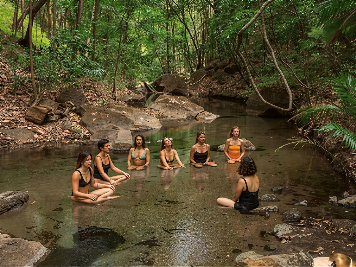 Yoga sulla scogliera