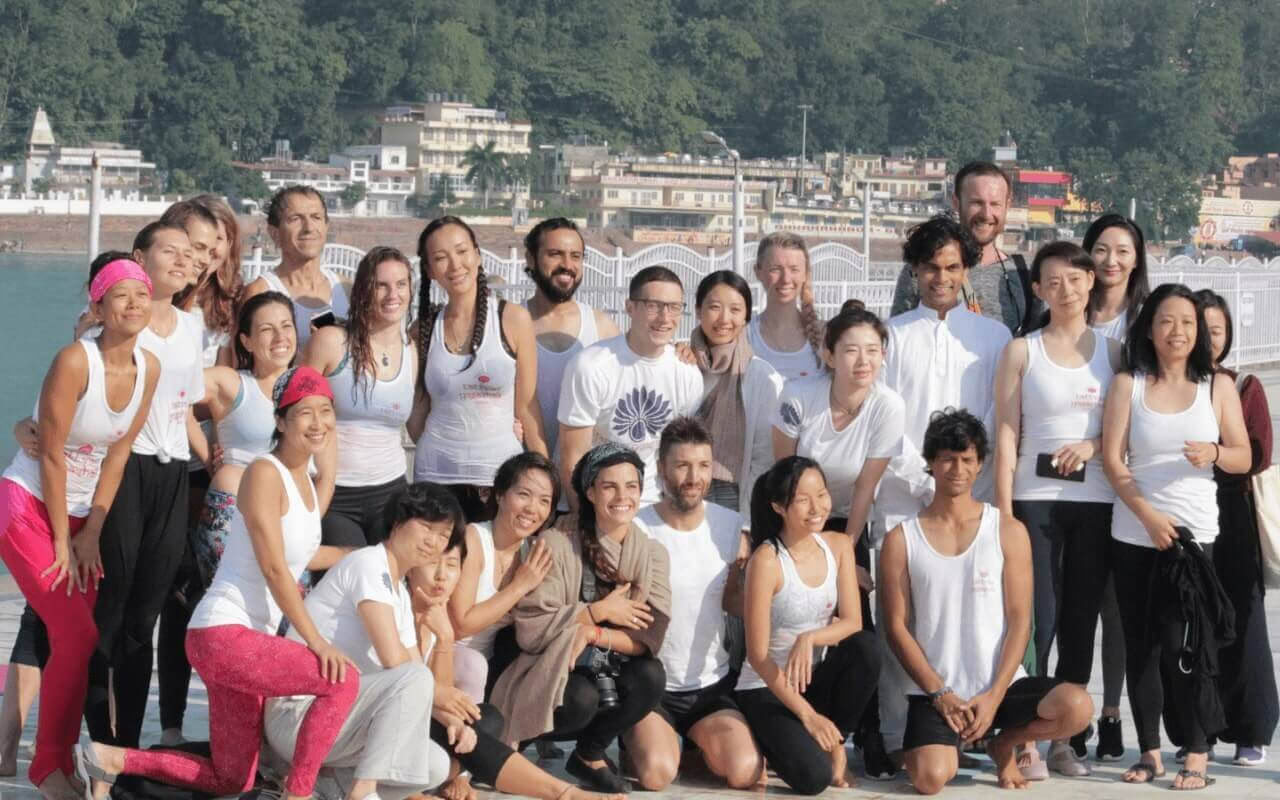 Formazione Insegnanti di Yoga di 500 ore a Rishikesh