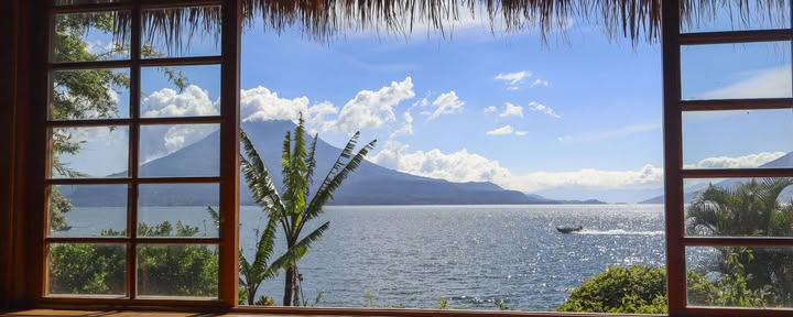 Spirit of Atitlán: Yoga, Sound, and Wellness Ritiro / Settle Into Stillness — Villa Sumaya