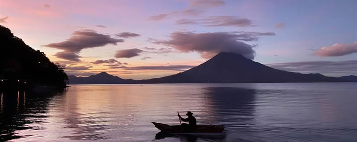 Awaken a Atitlán / Paradise Taylor — Villa Sumaya