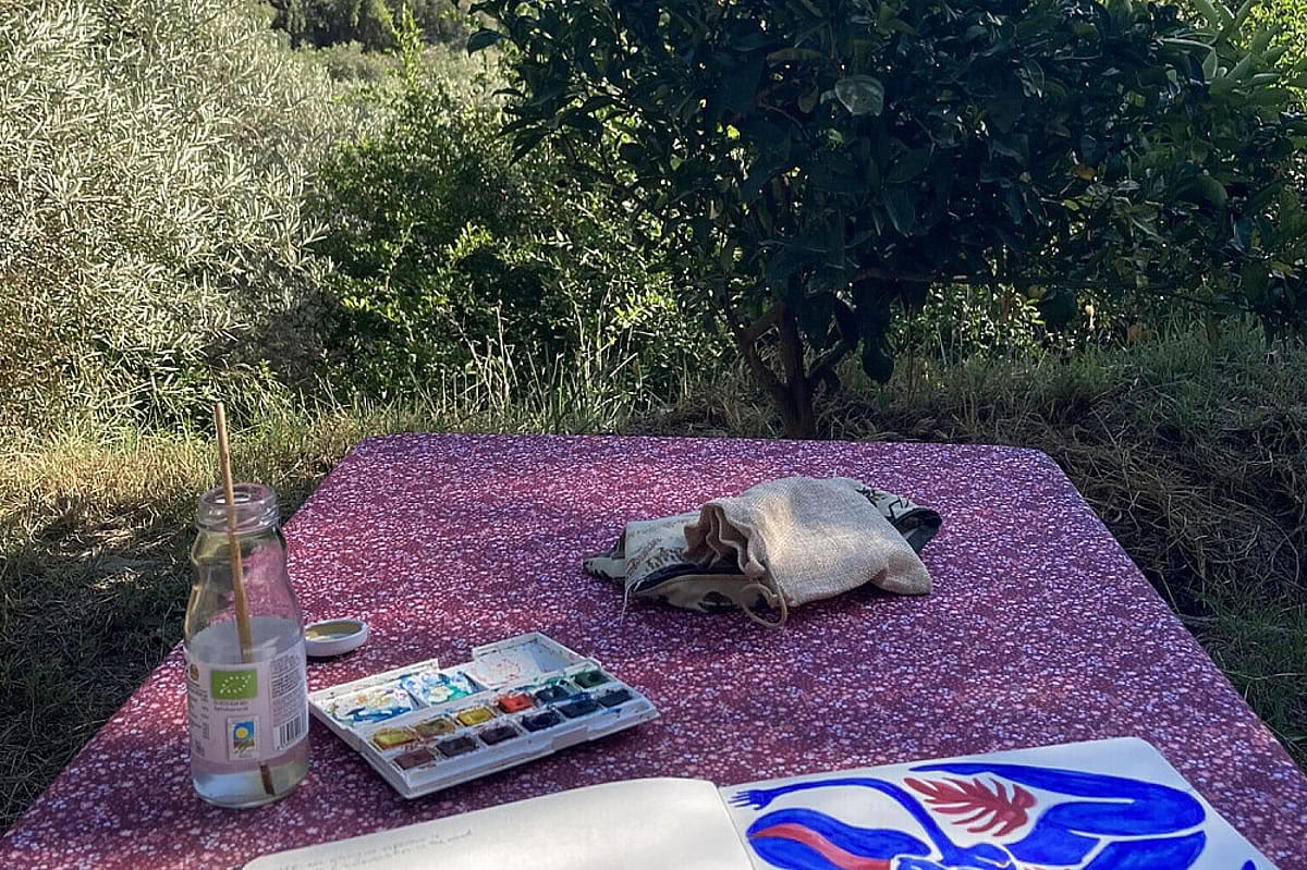 4 Giorni Yoga & Creatività: L'Arte del Riposo