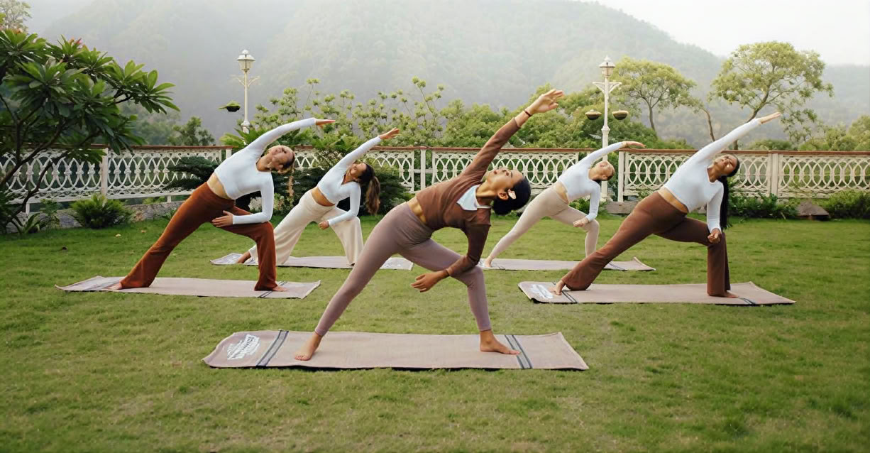 500 Hour Yoga Teacher Training a Rishikesh, India – 05 Nov - 27 Dec 2026