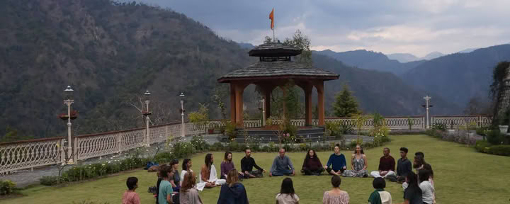 21 giorni di ritiro intensivo di yoga a Rishikesh, India