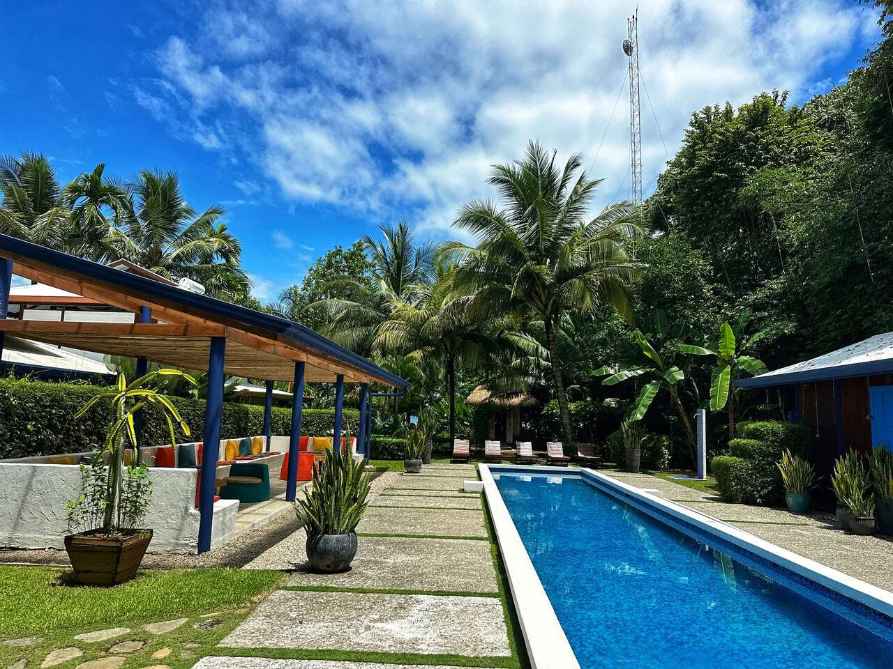 Yoga Ritiro per Burnout: Riconnettiti e Ricaricati al Blue Osa Costa Rica