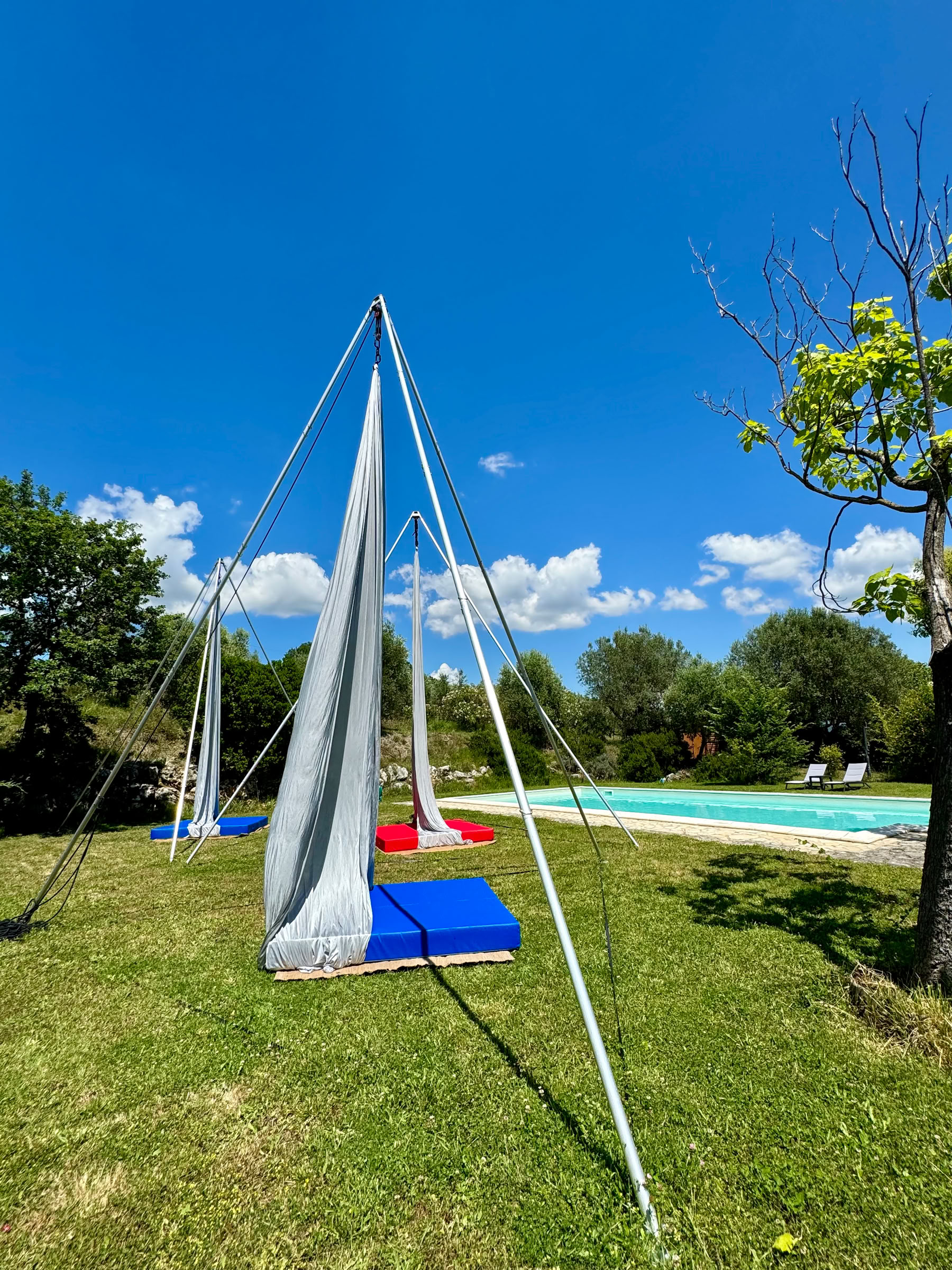 Campo Estivo di Aerial Yoga