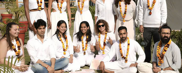 Aerial Yoga TTC a Rishikesh