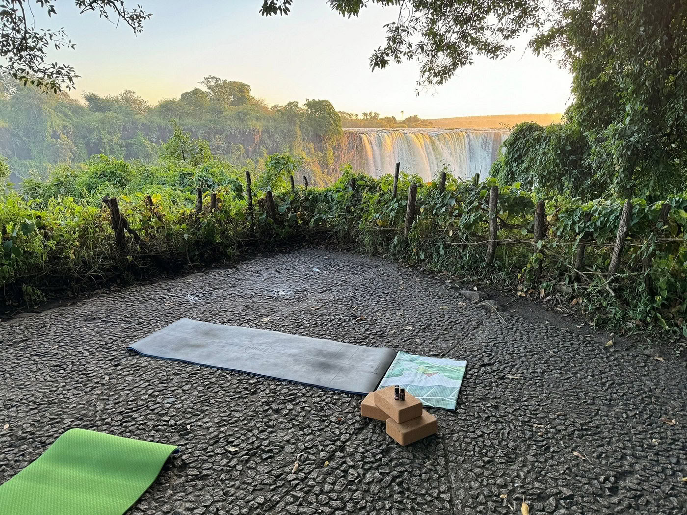 Yoga alle Cascate