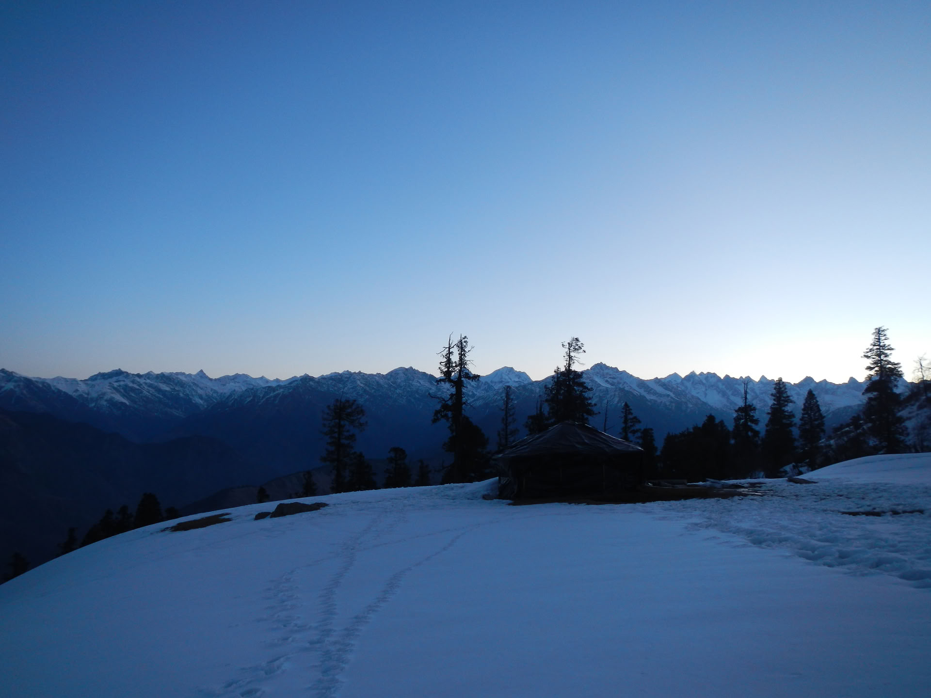 Trekking a Kedarkantha
