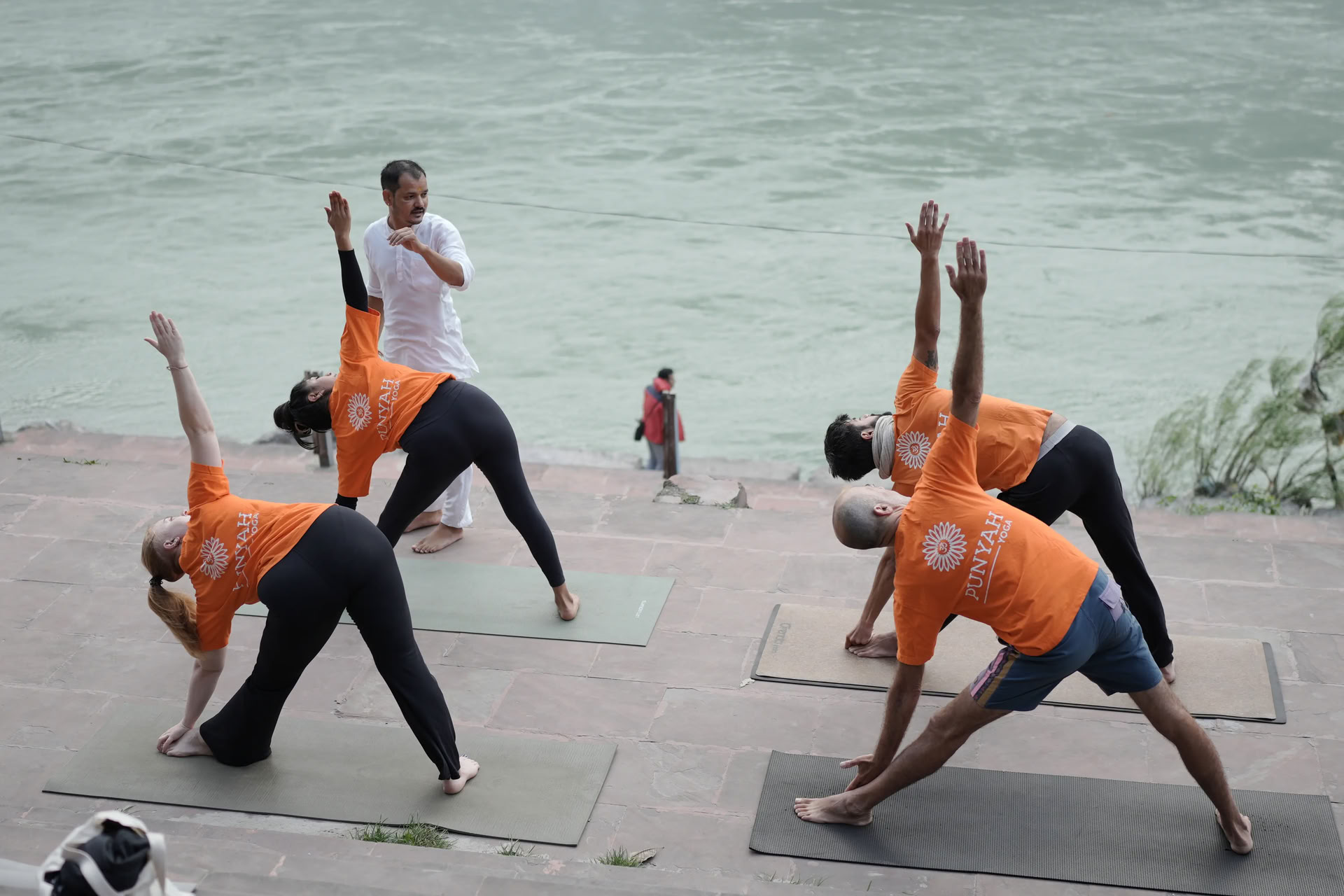 Formazione Insegnanti di Yoga di 100 Ore