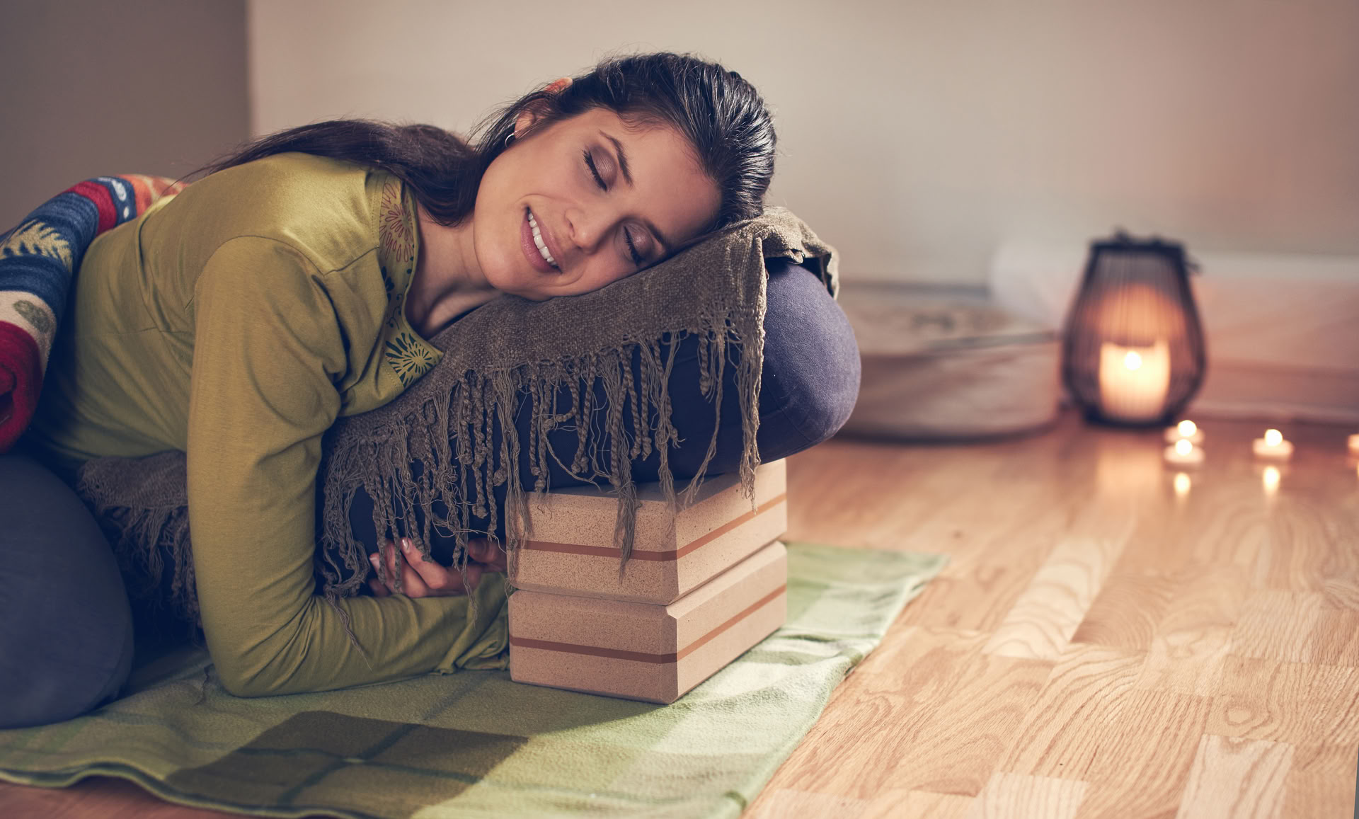 Restorative Yoga TT (30 ore)