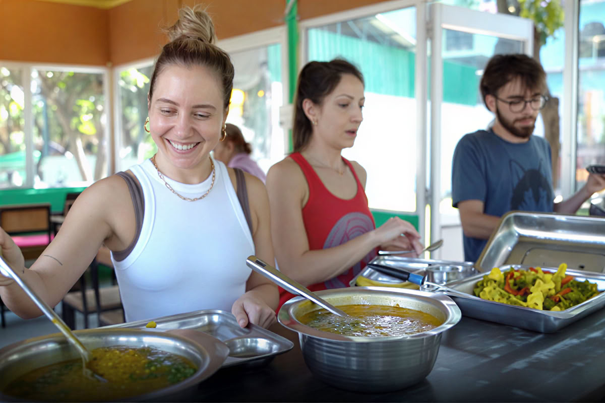 100 Ore di Formazione per Insegnanti di Yoga a Rishikesh