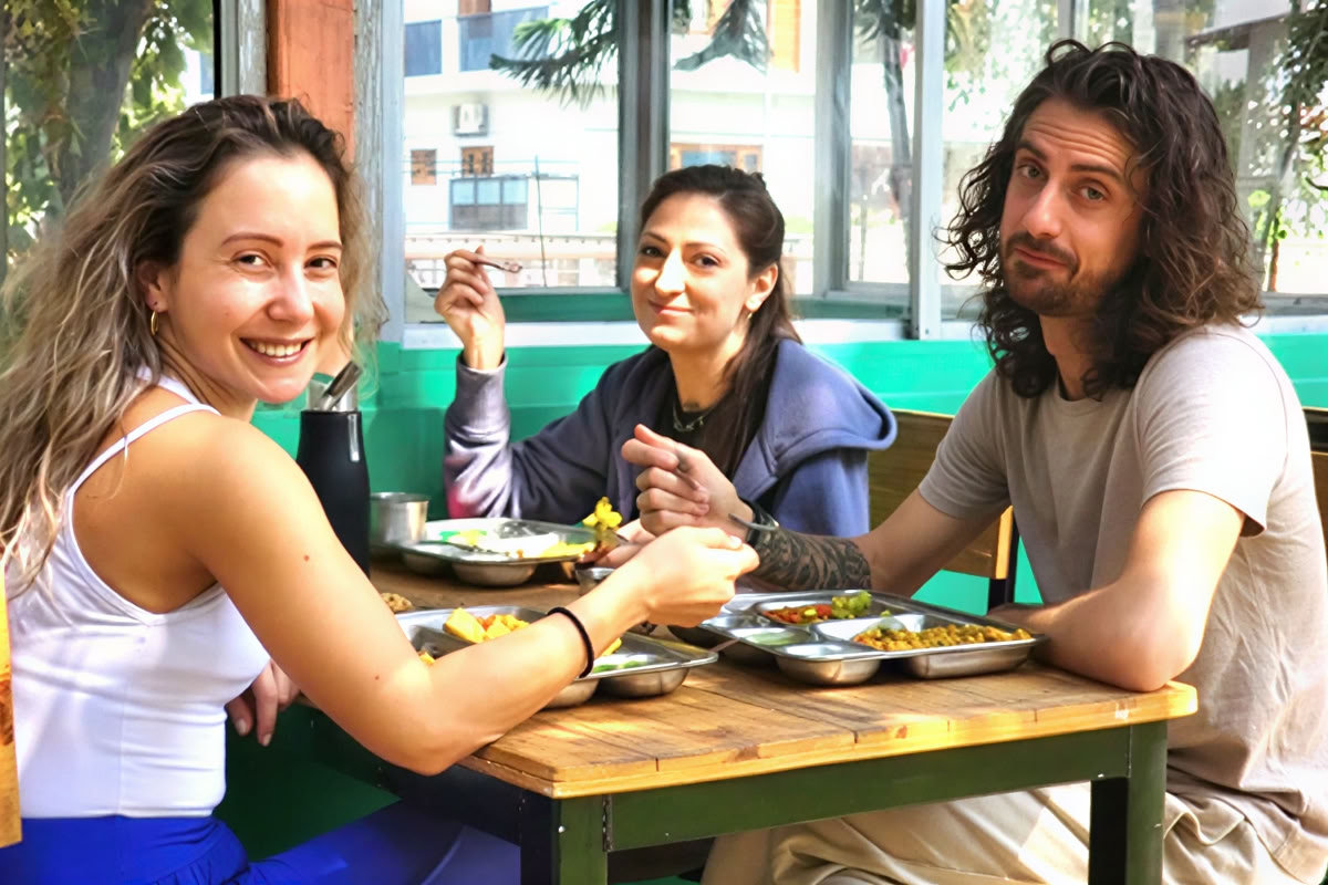 Formazione per insegnanti di yoga prenatale e postnatale a Rishikesh, India