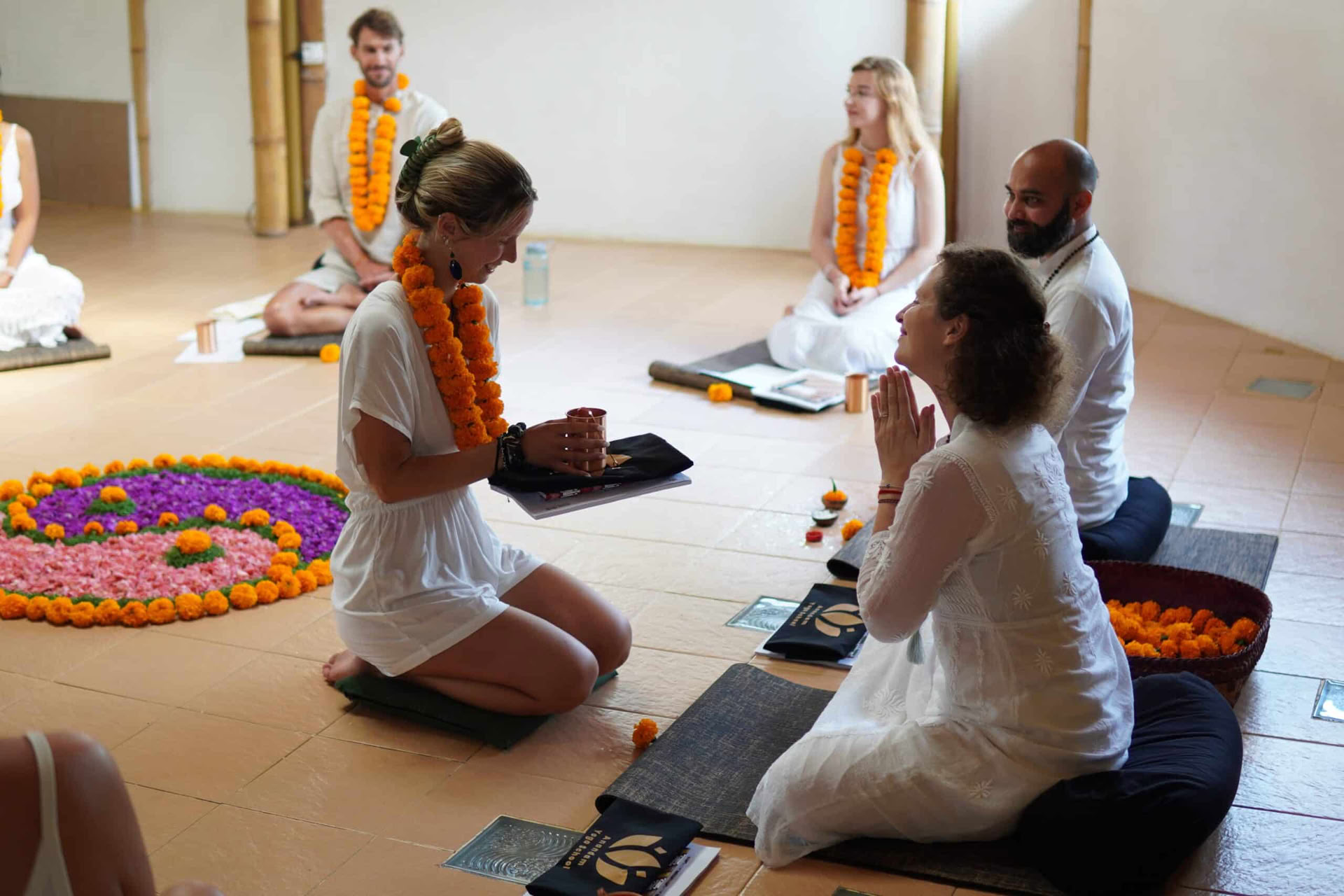 200 ore di formazione per insegnanti di yoga in Portogallo