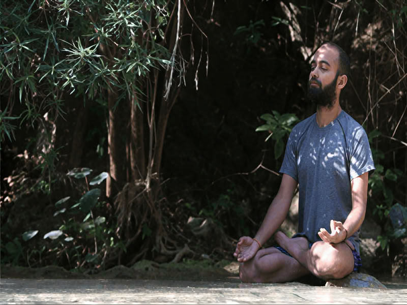 200 ore di formazione per insegnanti di yoga in Portogallo