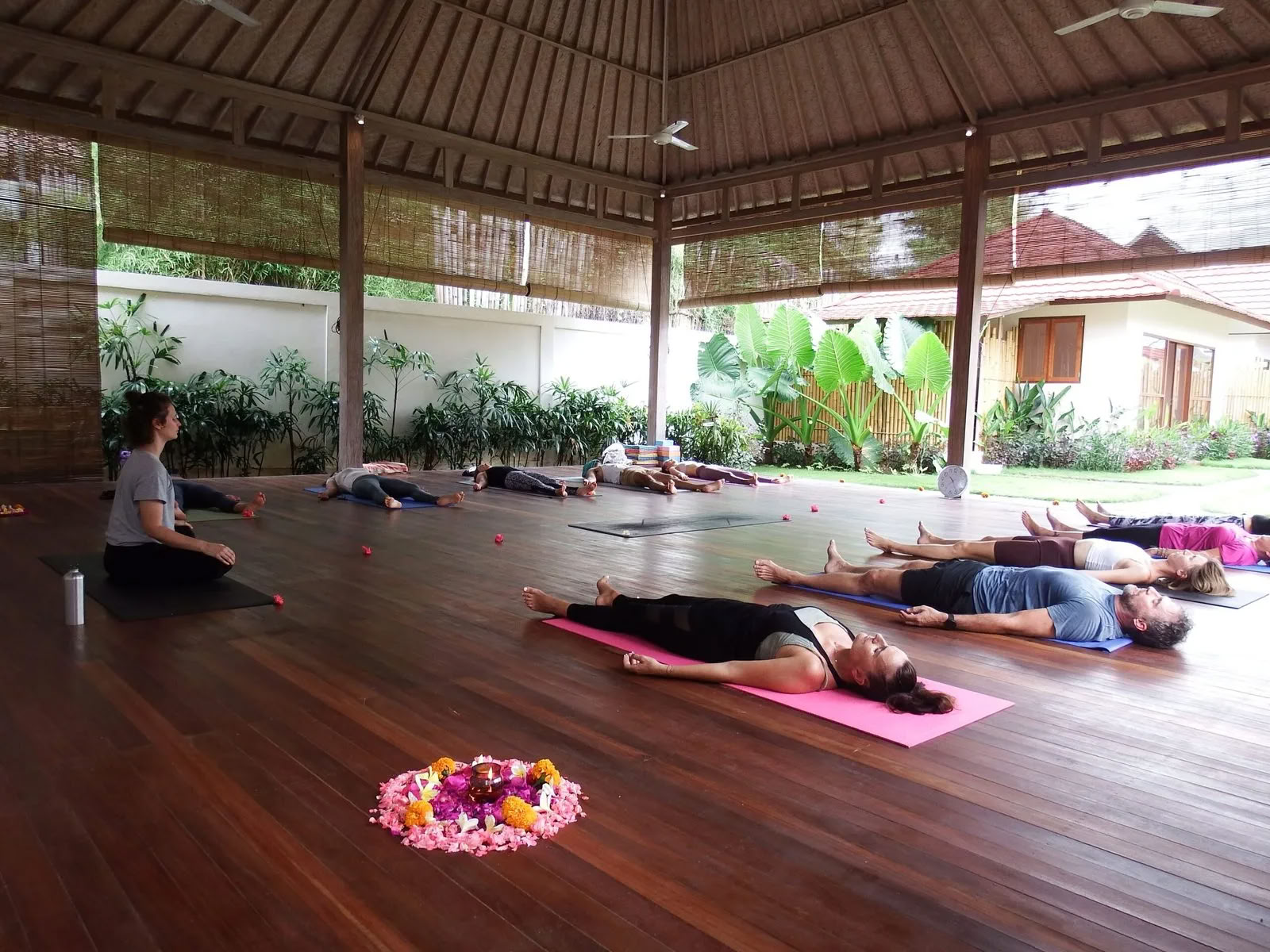 300 ore Yoga Teacher Training Germany