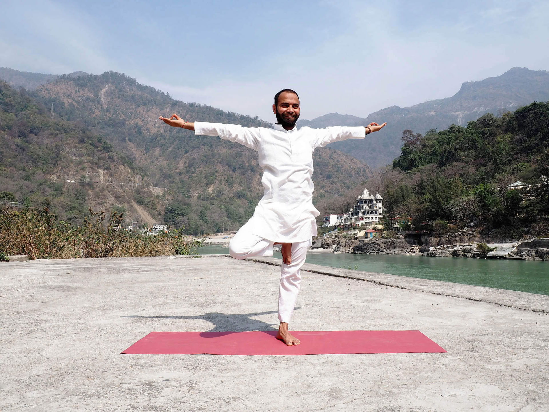 300 ore Yoga Teacher Training Germany