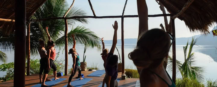 DesignYourBliss Ritiri Yoga