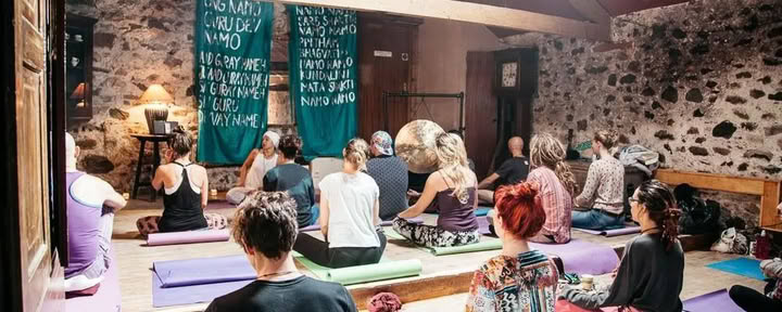 Aumenta la tua vibrazione e manifesta la vita che desideri - Workshop di Kundalini Yoga