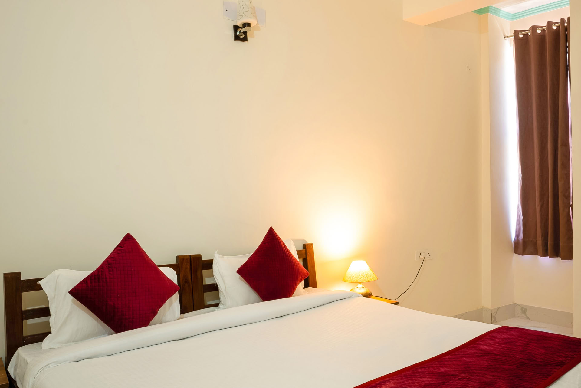 4 Notti 5 Giorni Ritiro di Yoga e Benessere a Rishikesh, India