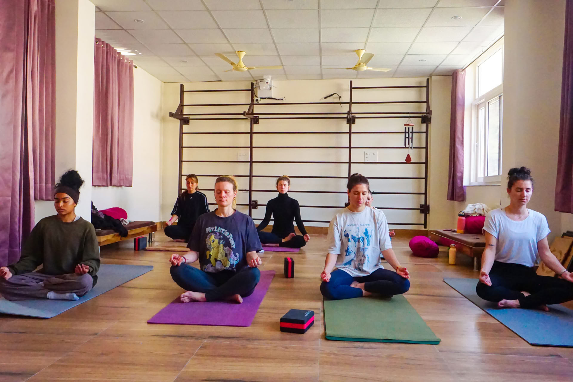 Corso di formazione per insegnanti di yoga di 200 ore