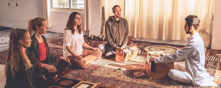 Corso di Kirtan e Canto dei Mantra