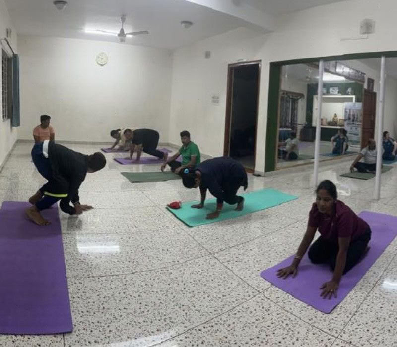 Corso di formazione insegnanti di yoga prenatale e postnatale di 85 ore a Bengaluru