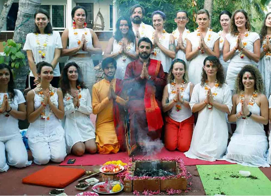 Corso di formazione insegnanti di yoga prenatale e postnatale di 85 ore a Bengaluru