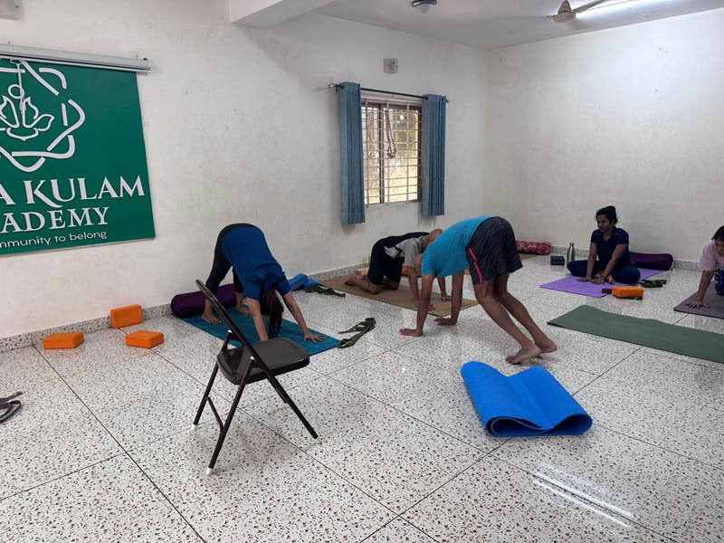 Corso di formazione per insegnanti di yoga di 200 ore nei giorni feriali a Bengaluru