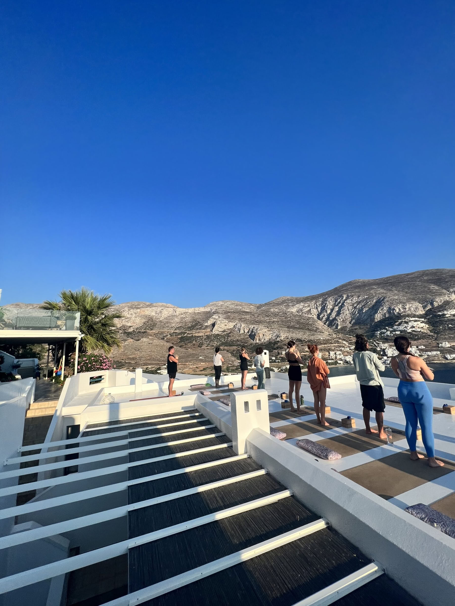 The Art of Receiving: Luna Piena in Acquario ad Amorgos