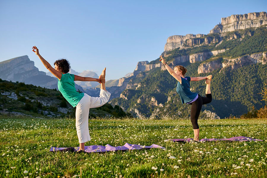Beginning Anew : Yoga, Mindfulness, Art & Natura Ritiro