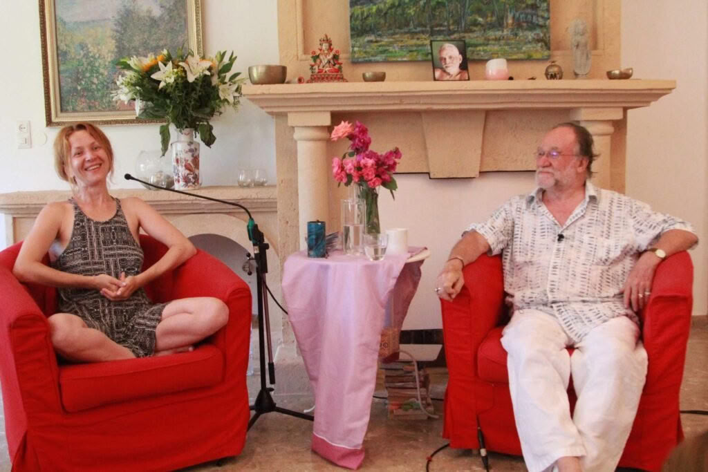 Venerdì + Domenica: Incontro con John David
