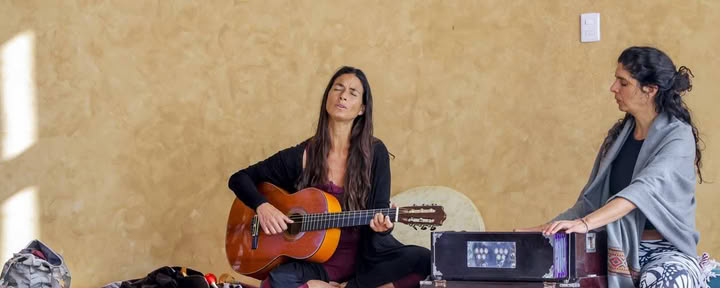 Ritiro Waking Woman: Nel Riflesso dell’Acqua