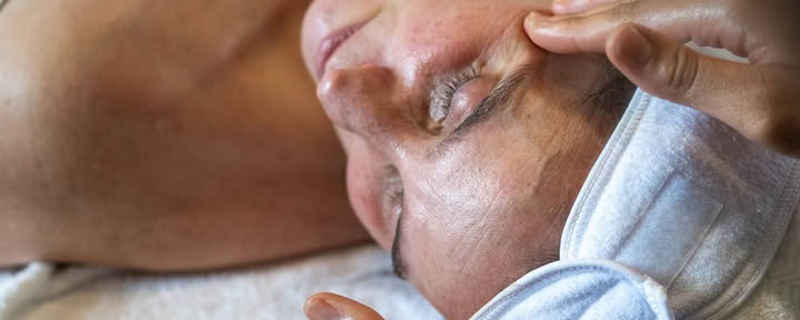 Sessione di bodywork somatico