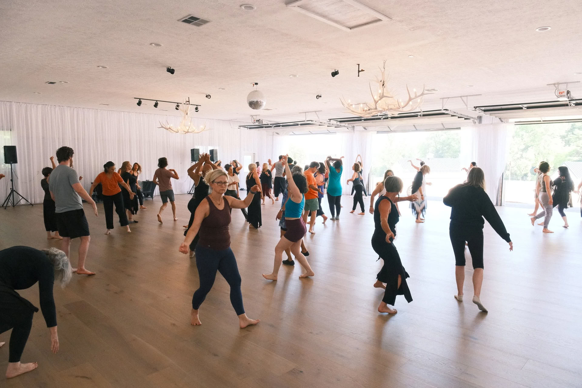 Rhythm of the Seasons with Kelly Flowers — The Horse Shoe Farm Boutique Resort vicino a Asheville, NC | Dining & Spa