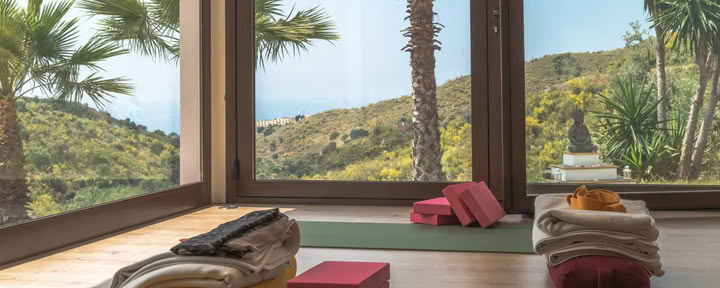 Iyengar Yoga Holiday con Karen Calder