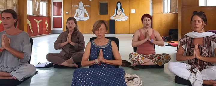 100 Ore di Formazione Insegnanti di Pranayama a Rishikesh