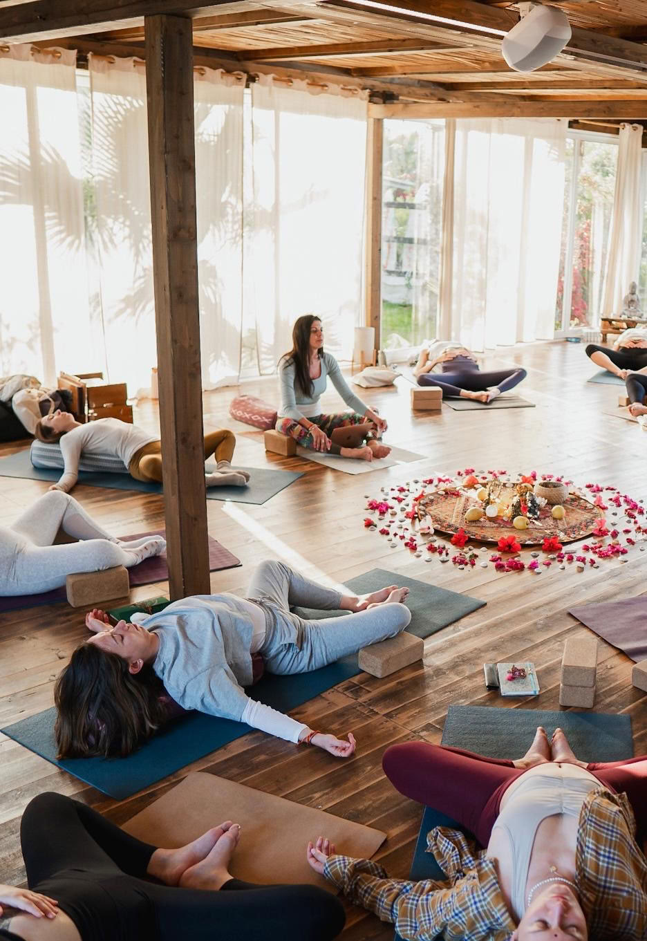 Floripa Summer Play: Yoga, Acro & Inversioni