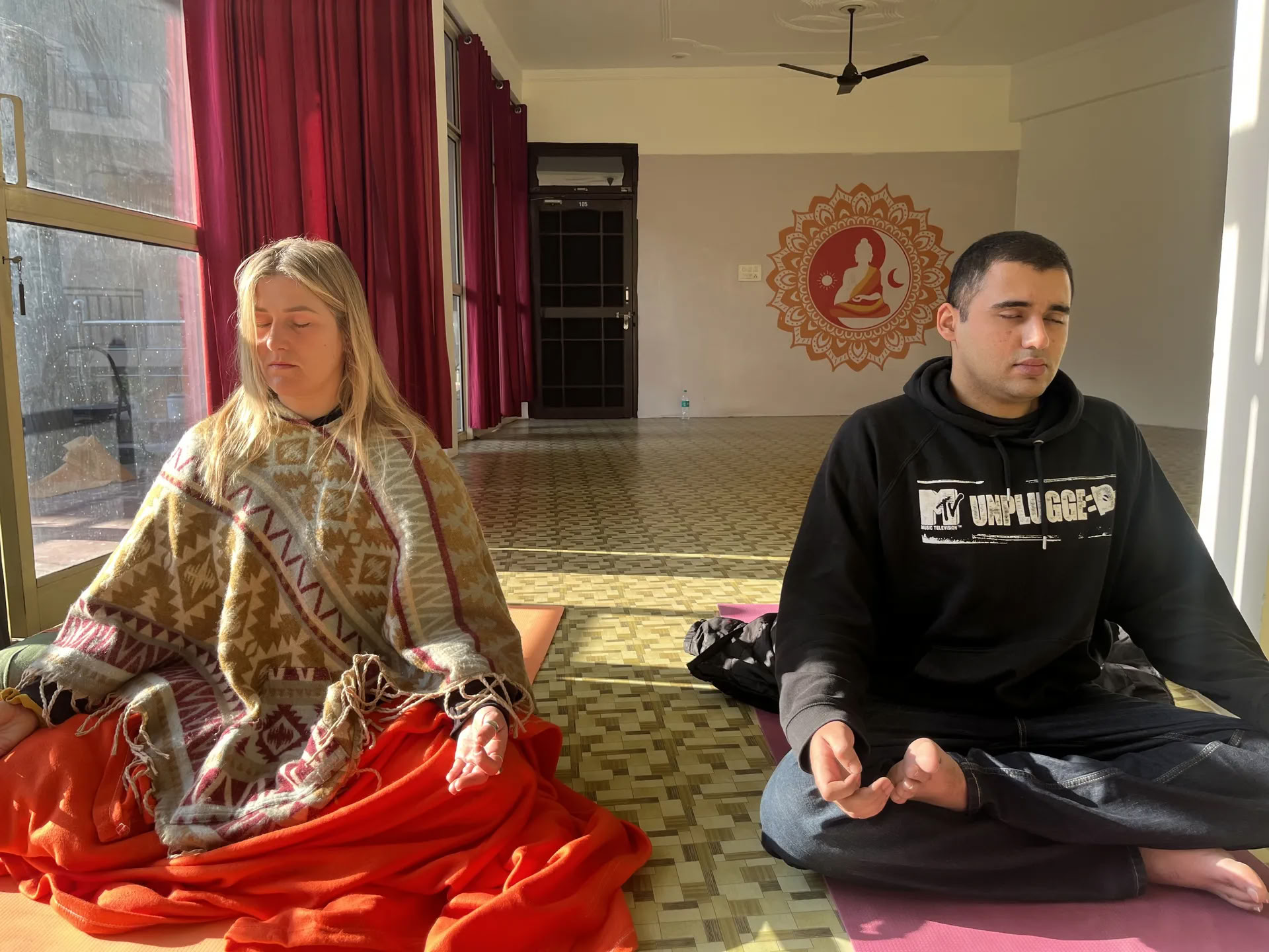 Formazione insegnanti di yoga di 100 ore
