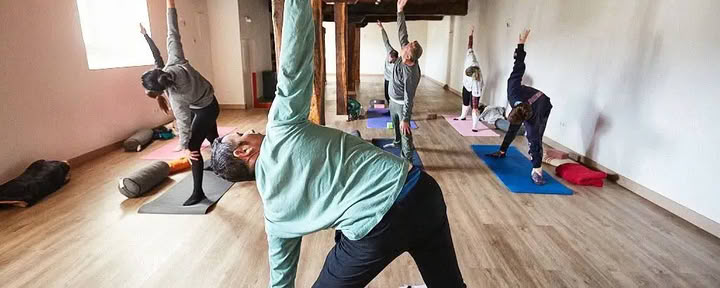 Ritiro di Yoga e Vitalità: Risvegliare l’Energia della Primavera nei Pirenei