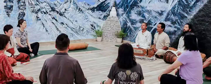 Workshop di Bhakti Yoga di 100 ore