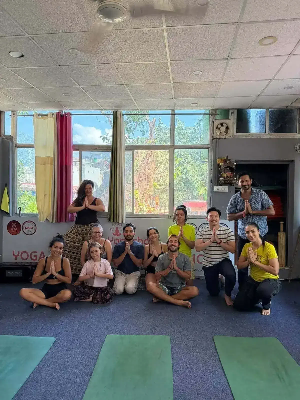 Formazione Insegnanti di Yoga di 100 Ore a Rishikesh