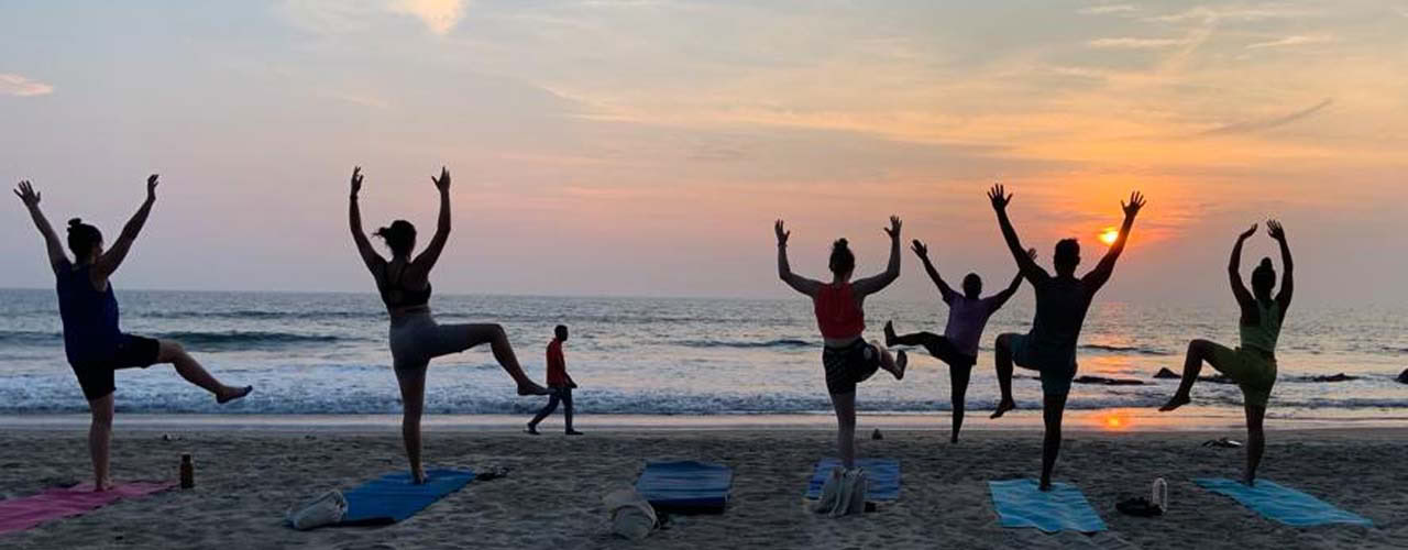 TTC di Yoga di 300 Ore con Guarigione Sonora