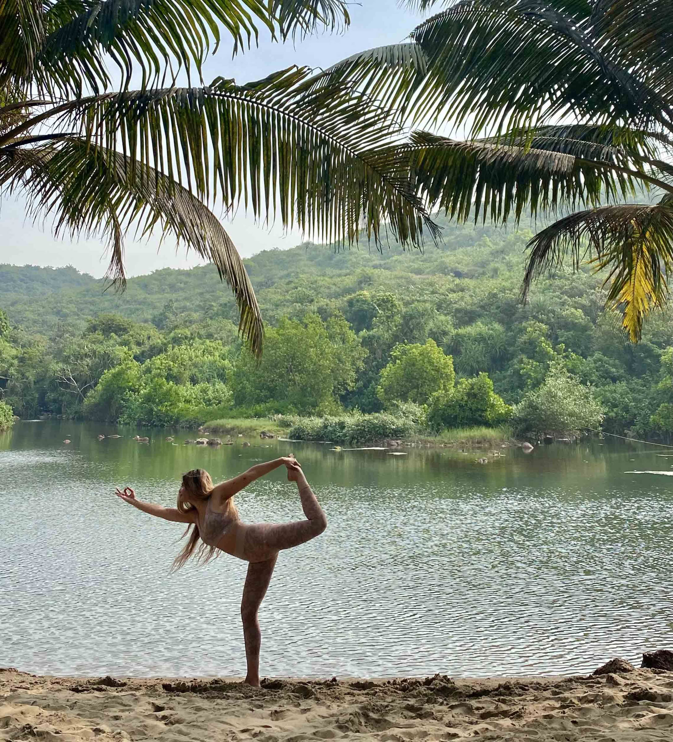TTC di Yoga di 300 Ore con Guarigione Sonora