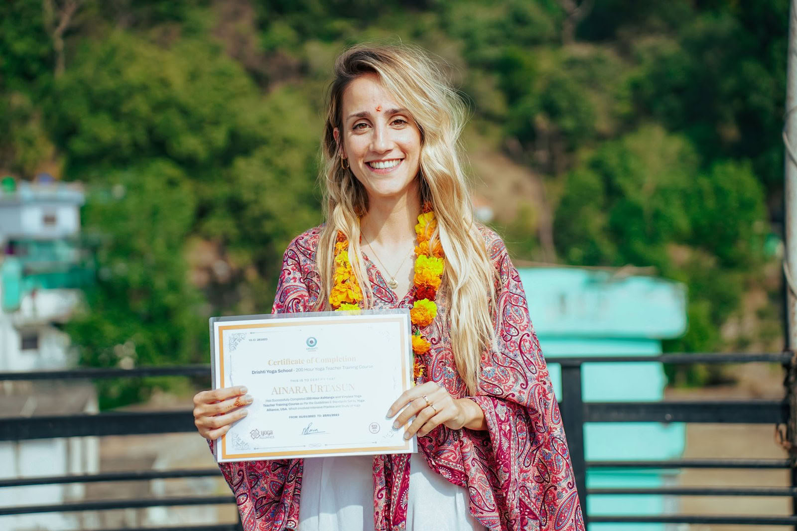 Corso di formazione per insegnanti di yoga di 100 ore