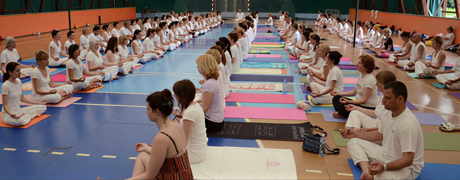 Weekend immersivo di yoga trasformativo di 3 giorni con il professore