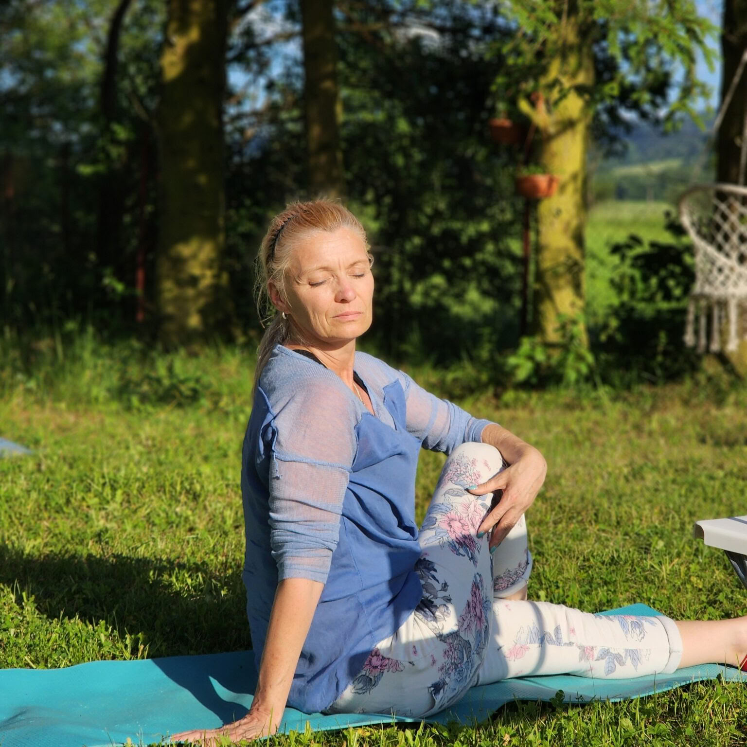 Weekend di yoga rigenerativo di 3 giorni per senior (50+)