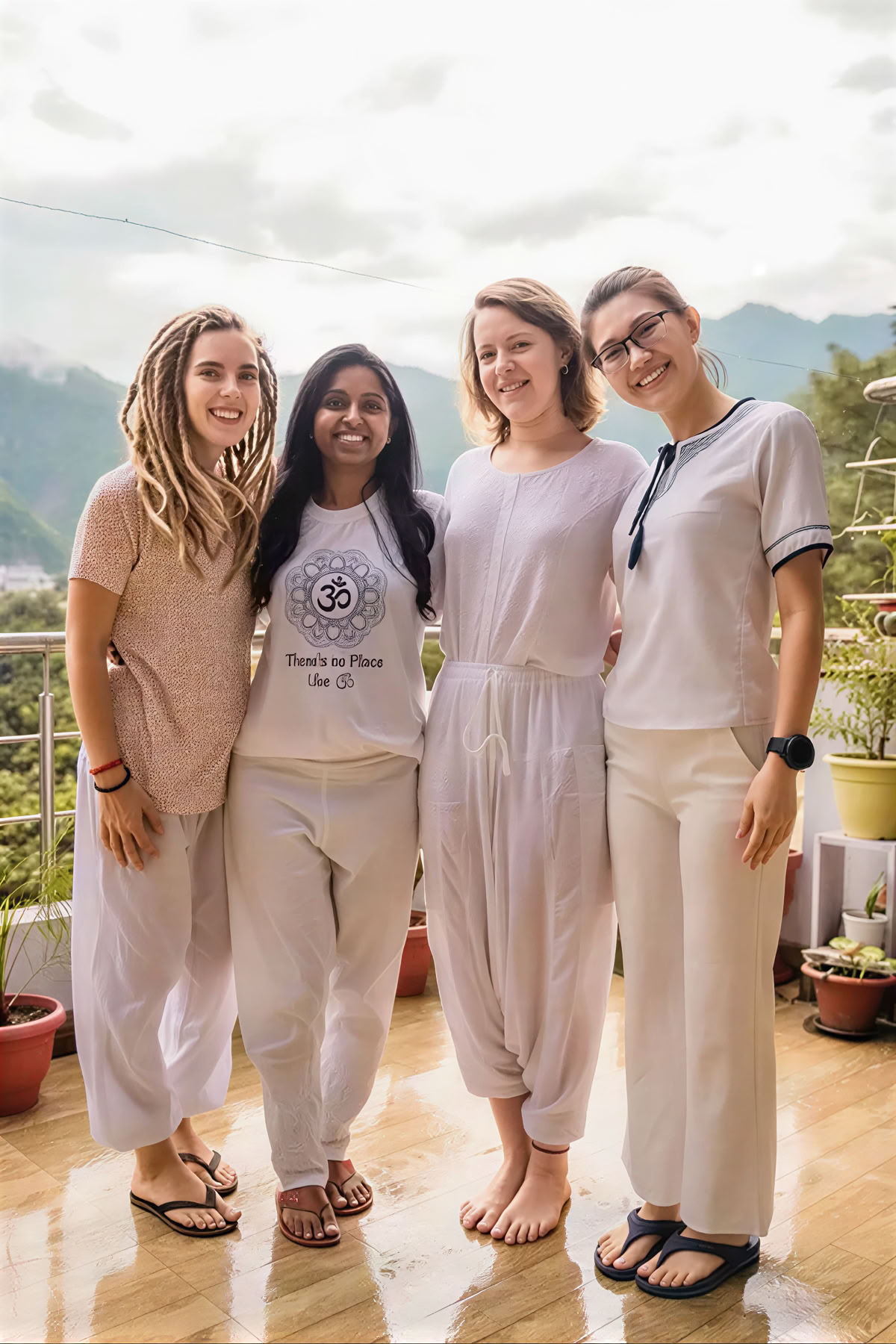 Formazione Insegnanti di Yoga Prenatale di 85 Ore a Rishikesh