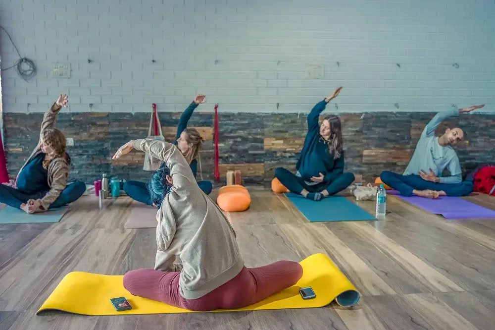Formazione Insegnanti di Yoga Prenatale di 85 Ore a Rishikesh