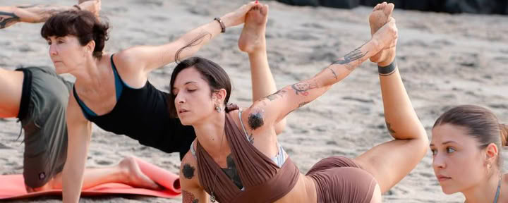Formazione insegnanti di yoga di 50 / 100 / 200 ore a Ubud e Uluwatu